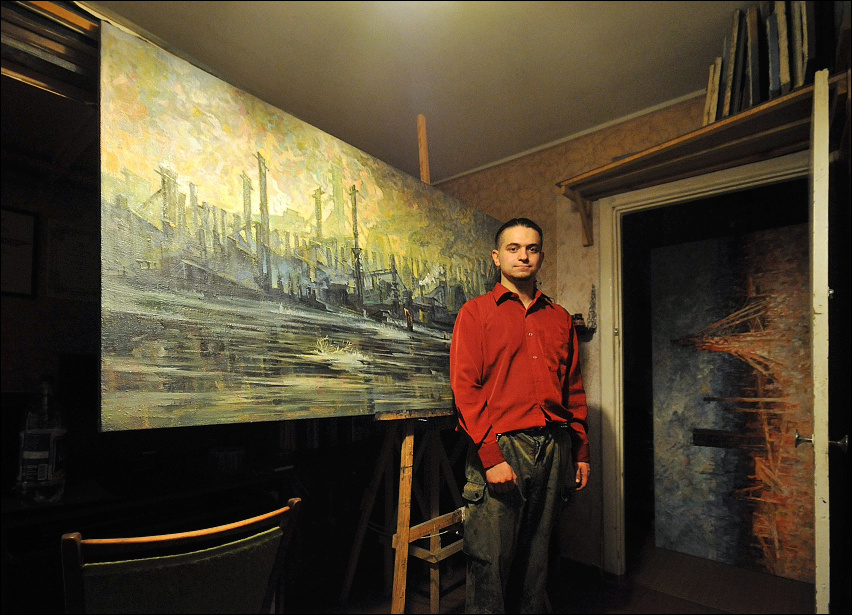 Grigorij Ivaščenko ve svém atelieru (2012)