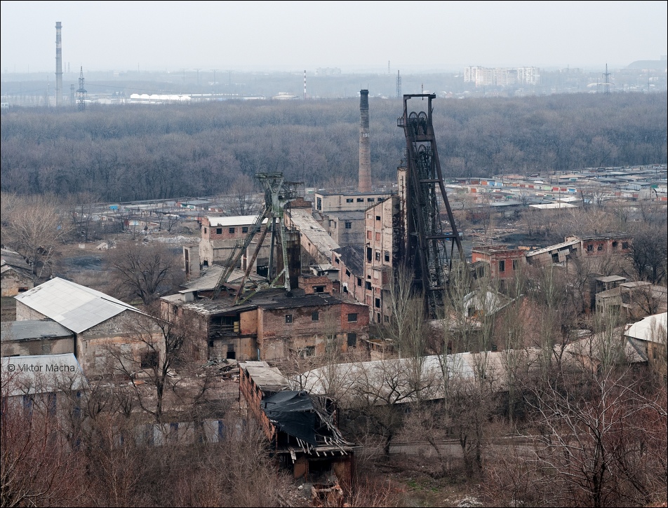 industriální krajina v okolí Donětska, šachta Kujbiševskaja