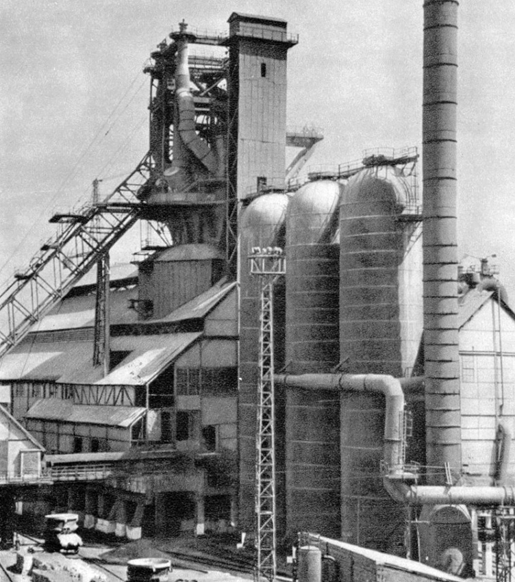Metinvest Zaporizhstal, vysoká pec č.4 krátce po uvedení do provozu v roce 1947